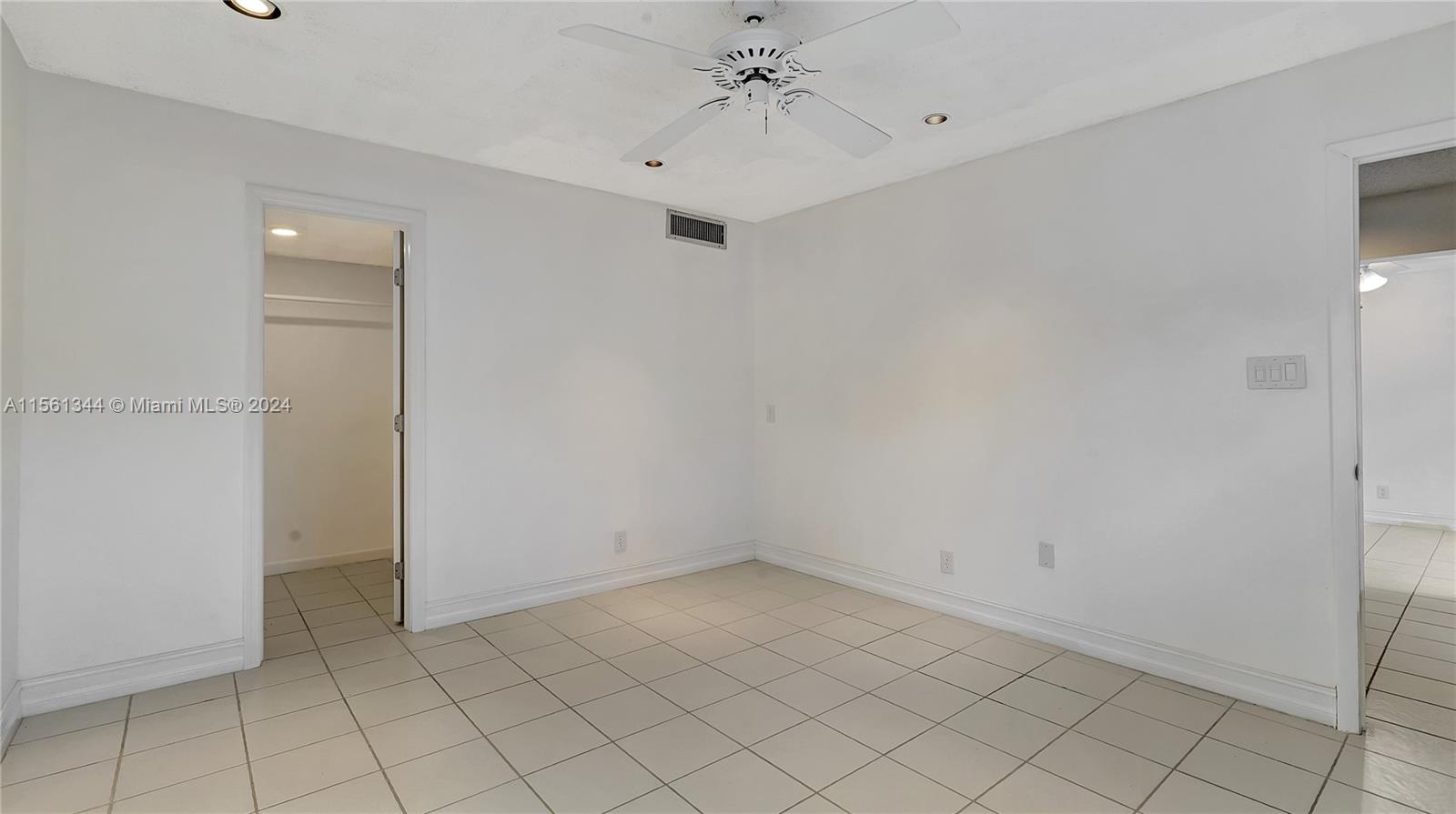 205 Dunwoody Ln 17-85, Hollywood, Florida 33021, 3 Bedrooms Bedrooms, ,2 BathroomsBathrooms,Residentiallease,For Rent,205 Dunwoody Ln 17-85,A11561344