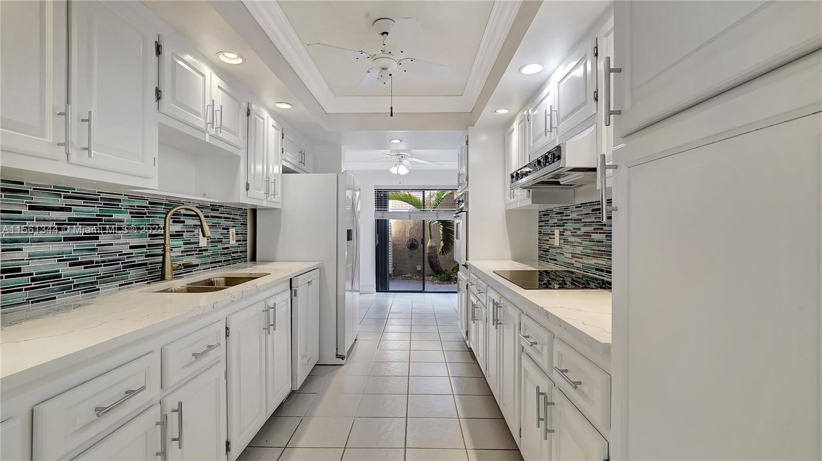 205 Dunwoody Ln 17-85, Hollywood, Florida 33021, 3 Bedrooms Bedrooms, ,2 BathroomsBathrooms,Residentiallease,For Rent,205 Dunwoody Ln 17-85,A11561344