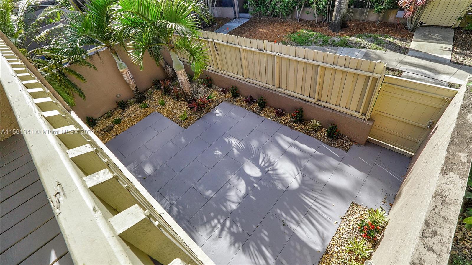 205 Dunwoody Ln 17-85, Hollywood, Florida 33021, 3 Bedrooms Bedrooms, ,2 BathroomsBathrooms,Residentiallease,For Rent,205 Dunwoody Ln 17-85,A11561344