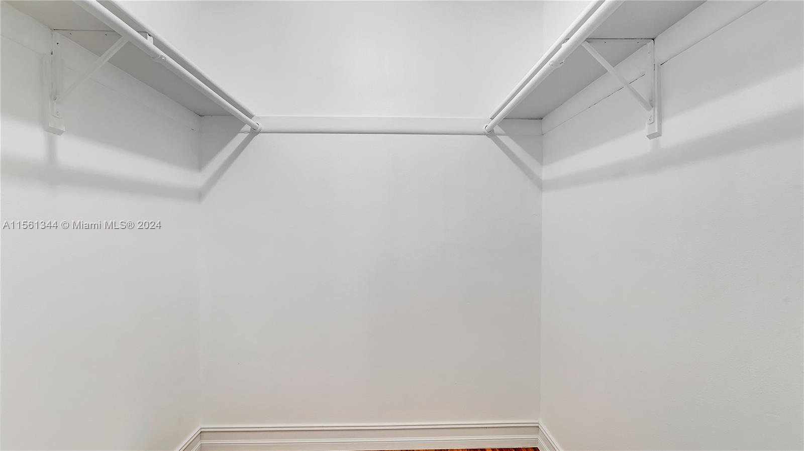 205 Dunwoody Ln 17-85, Hollywood, Florida 33021, 3 Bedrooms Bedrooms, ,2 BathroomsBathrooms,Residentiallease,For Rent,205 Dunwoody Ln 17-85,A11561344