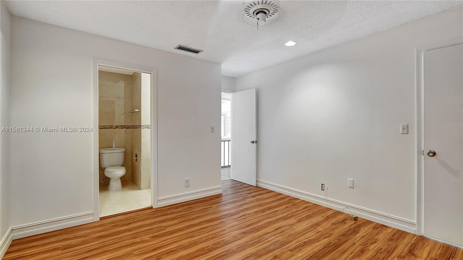 205 Dunwoody Ln 17-85, Hollywood, Florida 33021, 3 Bedrooms Bedrooms, ,2 BathroomsBathrooms,Residentiallease,For Rent,205 Dunwoody Ln 17-85,A11561344