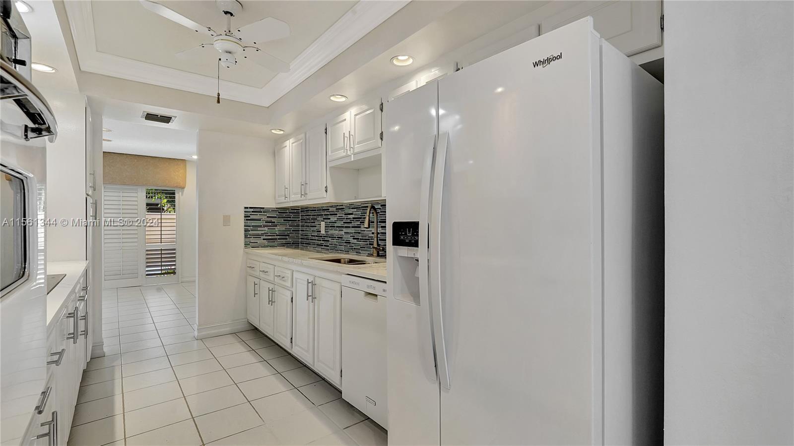 205 Dunwoody Ln 17-85, Hollywood, Florida 33021, 3 Bedrooms Bedrooms, ,2 BathroomsBathrooms,Residentiallease,For Rent,205 Dunwoody Ln 17-85,A11561344