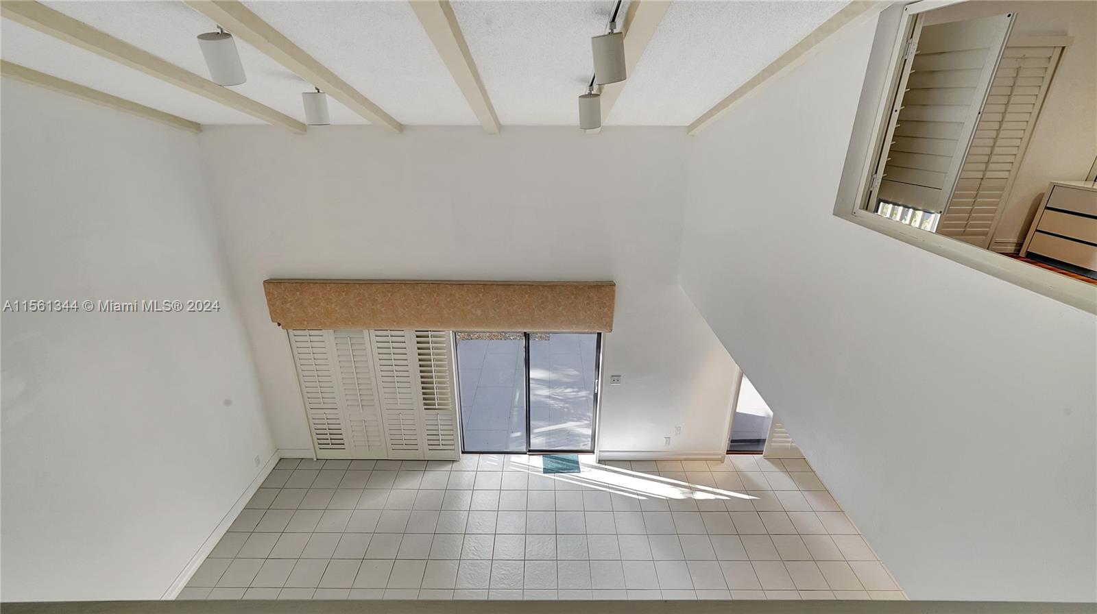 205 Dunwoody Ln 17-85, Hollywood, Florida 33021, 3 Bedrooms Bedrooms, ,2 BathroomsBathrooms,Residentiallease,For Rent,205 Dunwoody Ln 17-85,A11561344