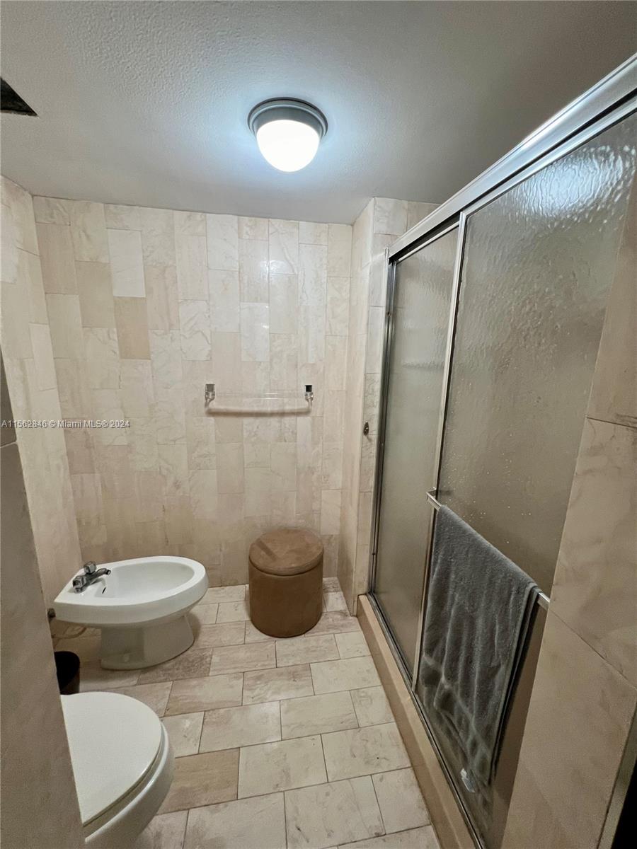 1717 N Bayshore Dr A-2335, Miami, Florida 33132, 2 Bedrooms Bedrooms, ,2 BathroomsBathrooms,Residential,For Sale,1717 N Bayshore Dr A-2335,A11562846