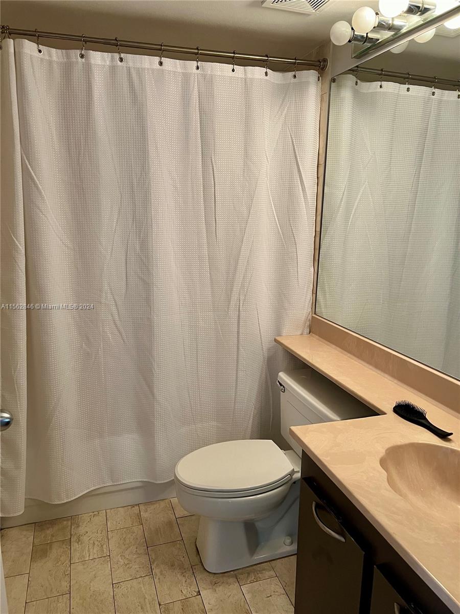 1717 N Bayshore Dr A-2335, Miami, Florida 33132, 2 Bedrooms Bedrooms, ,2 BathroomsBathrooms,Residential,For Sale,1717 N Bayshore Dr A-2335,A11562846