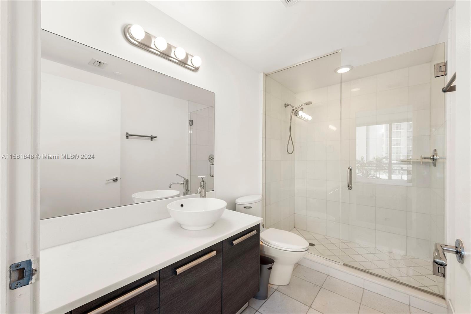 2950 NE 188th St 525, Aventura, Florida 33180, 3 Bedrooms Bedrooms, ,3 BathroomsBathrooms,Residential,For Sale,2950 NE 188th St 525,A11561848