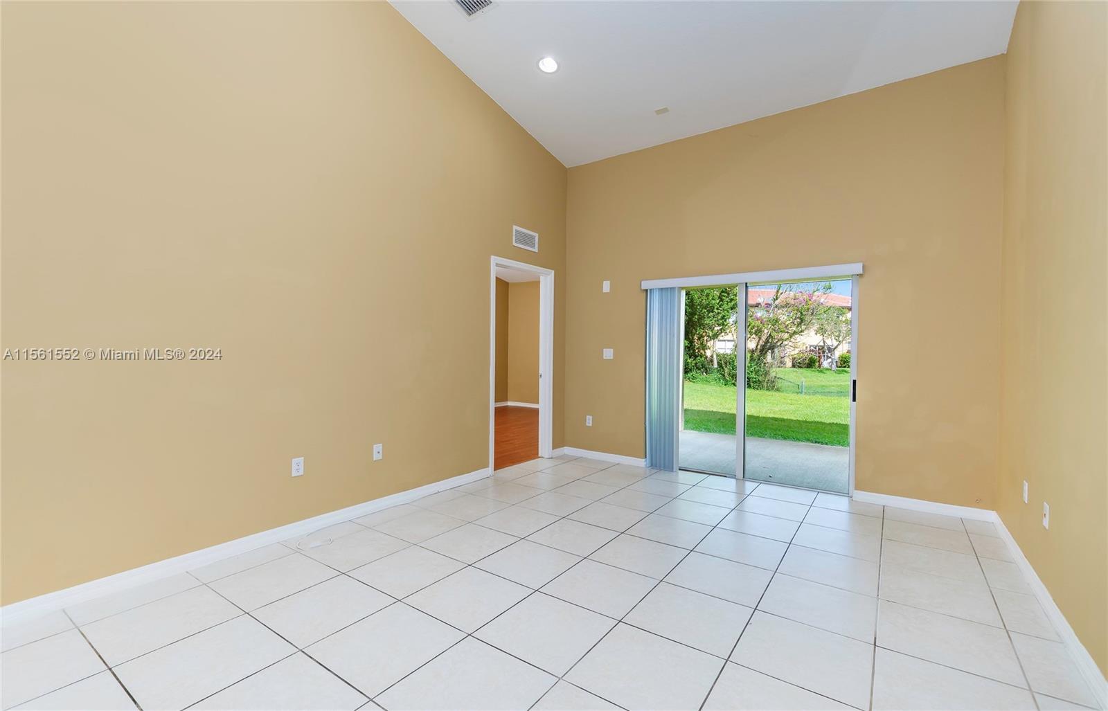 1207 NE 32nd Ter 1207, Homestead, Florida 33033, 2 Bedrooms Bedrooms, ,2 BathroomsBathrooms,Residential,For Sale,1207 NE 32nd Ter 1207,A11561552