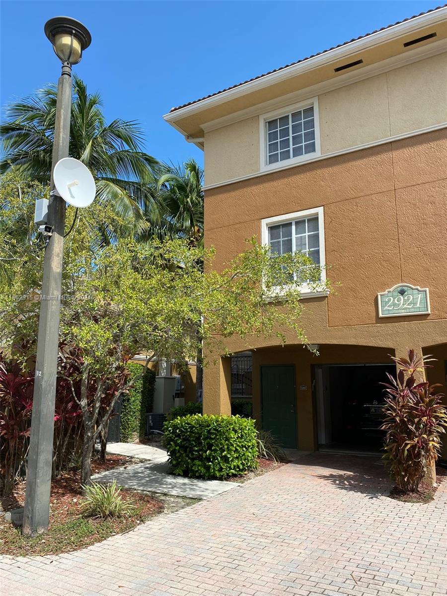 Aventura, Florida 33180, 1 Bedroom Bedrooms, ,1 BathroomBathrooms,Residentiallease,For Rent,A11562915