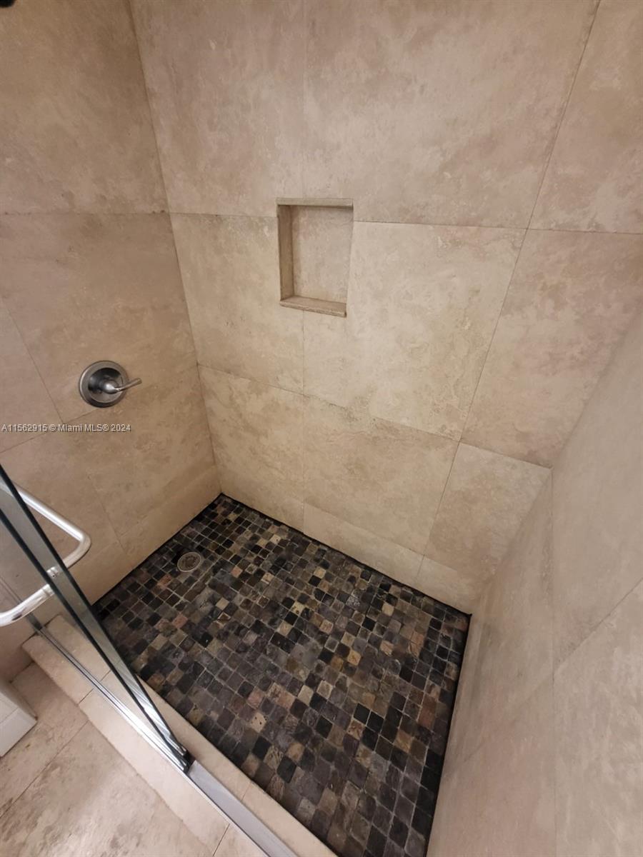 Aventura, Florida 33180, 1 Bedroom Bedrooms, ,1 BathroomBathrooms,Residentiallease,For Rent,A11562915