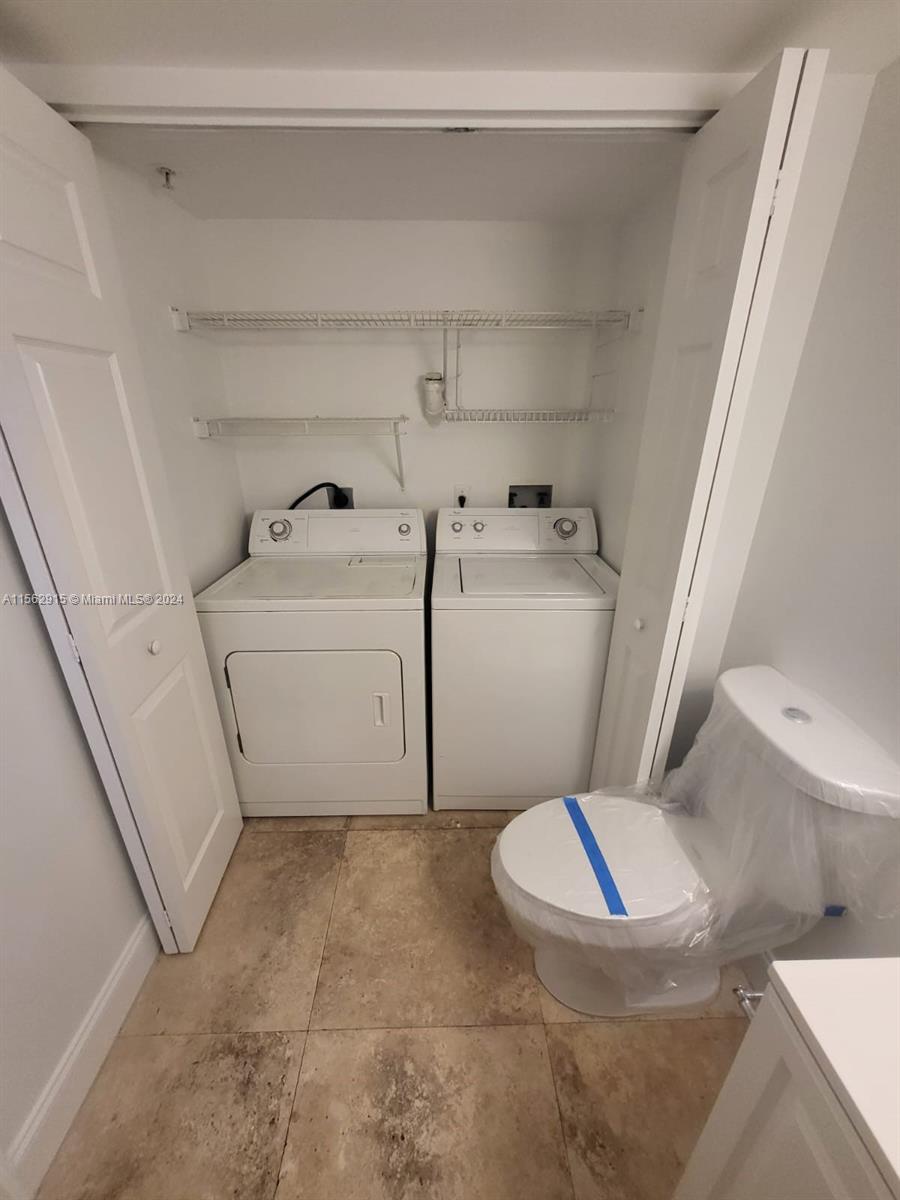 Aventura, Florida 33180, 1 Bedroom Bedrooms, ,1 BathroomBathrooms,Residentiallease,For Rent,A11562915