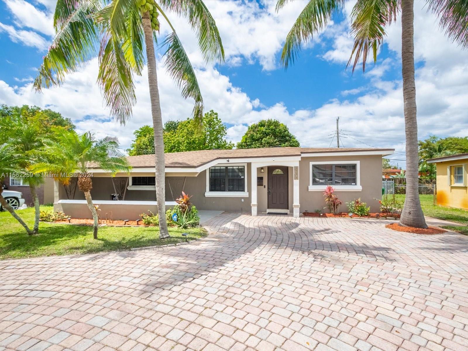 3200 SW 64th Ter  For Sale A11562259, FL