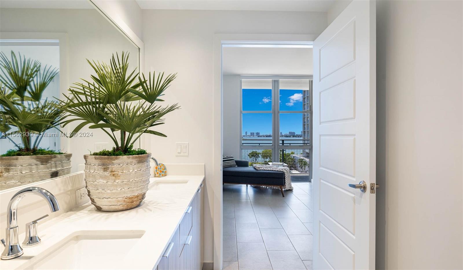 2150 N Bayshore Dr 0502, Miami, Florida 33137, 2 Bedrooms Bedrooms, ,2 BathroomsBathrooms,Residentiallease,For Rent,2150 N Bayshore Dr 0502,A11562939