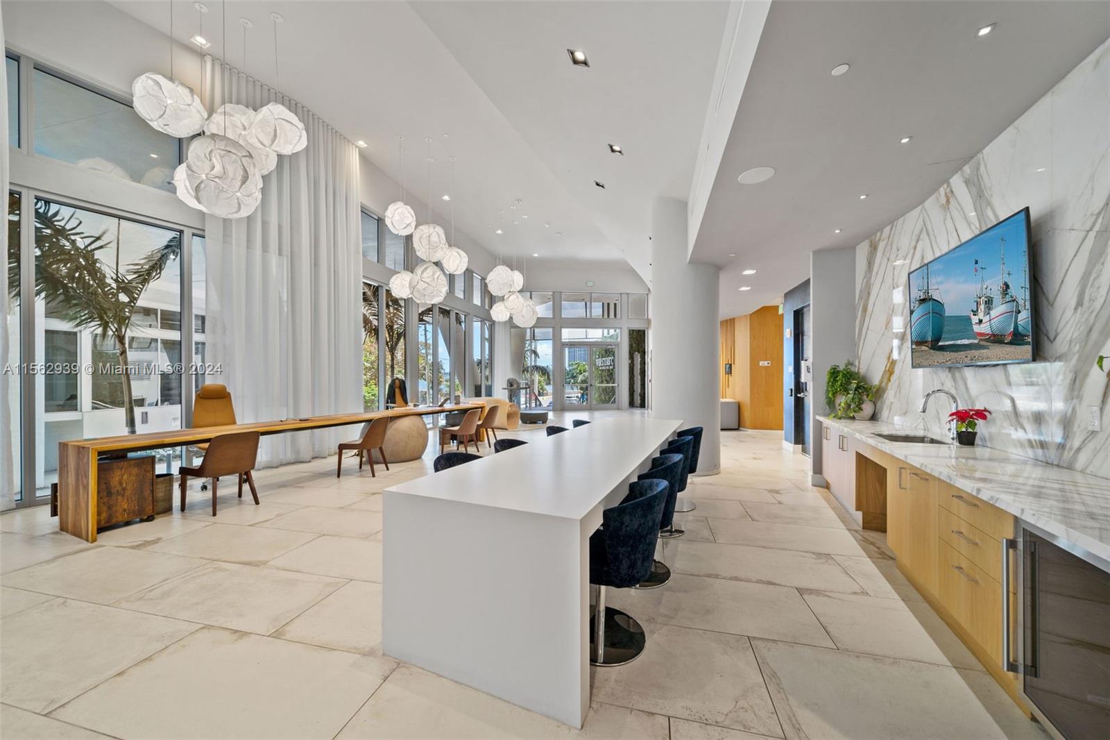 2150 N Bayshore Dr 0502, Miami, Florida 33137, 2 Bedrooms Bedrooms, ,2 BathroomsBathrooms,Residentiallease,For Rent,2150 N Bayshore Dr 0502,A11562939