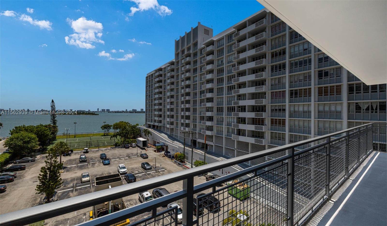 2150 N Bayshore Dr 0502, Miami, Florida 33137, 2 Bedrooms Bedrooms, ,2 BathroomsBathrooms,Residentiallease,For Rent,2150 N Bayshore Dr 0502,A11562939