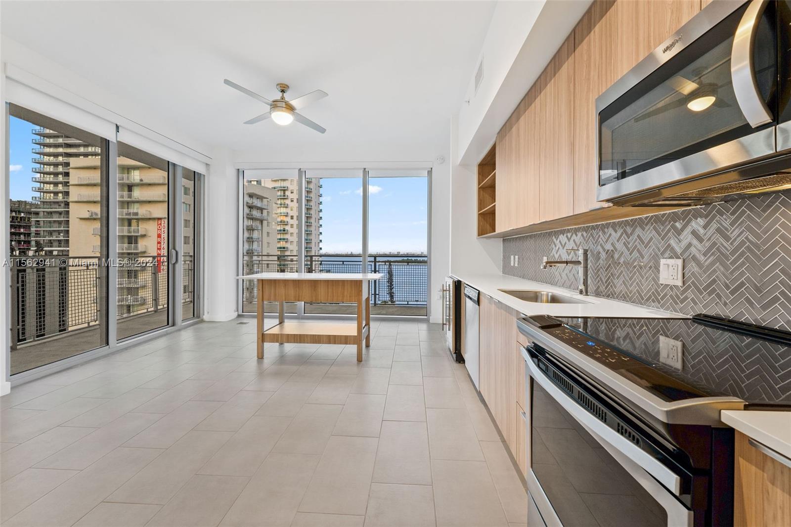 2150 N Bayshore Dr 0901, Miami, Florida 33137, 2 Bedrooms Bedrooms, ,2 BathroomsBathrooms,Residentiallease,For Rent,2150 N Bayshore Dr 0901,A11562941