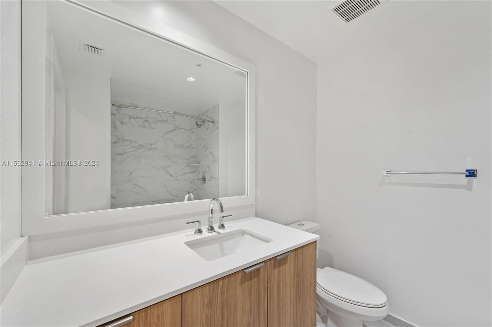 2150 N Bayshore Dr 0901, Miami, Florida 33137, 2 Bedrooms Bedrooms, ,2 BathroomsBathrooms,Residentiallease,For Rent,2150 N Bayshore Dr 0901,A11562941