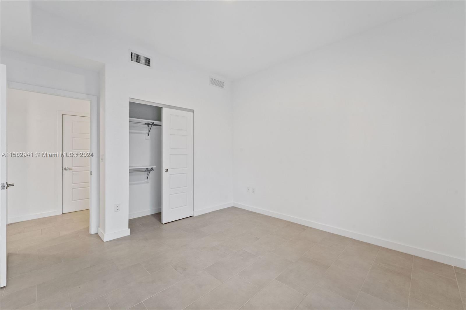 2150 N Bayshore Dr 0901, Miami, Florida 33137, 2 Bedrooms Bedrooms, ,2 BathroomsBathrooms,Residentiallease,For Rent,2150 N Bayshore Dr 0901,A11562941