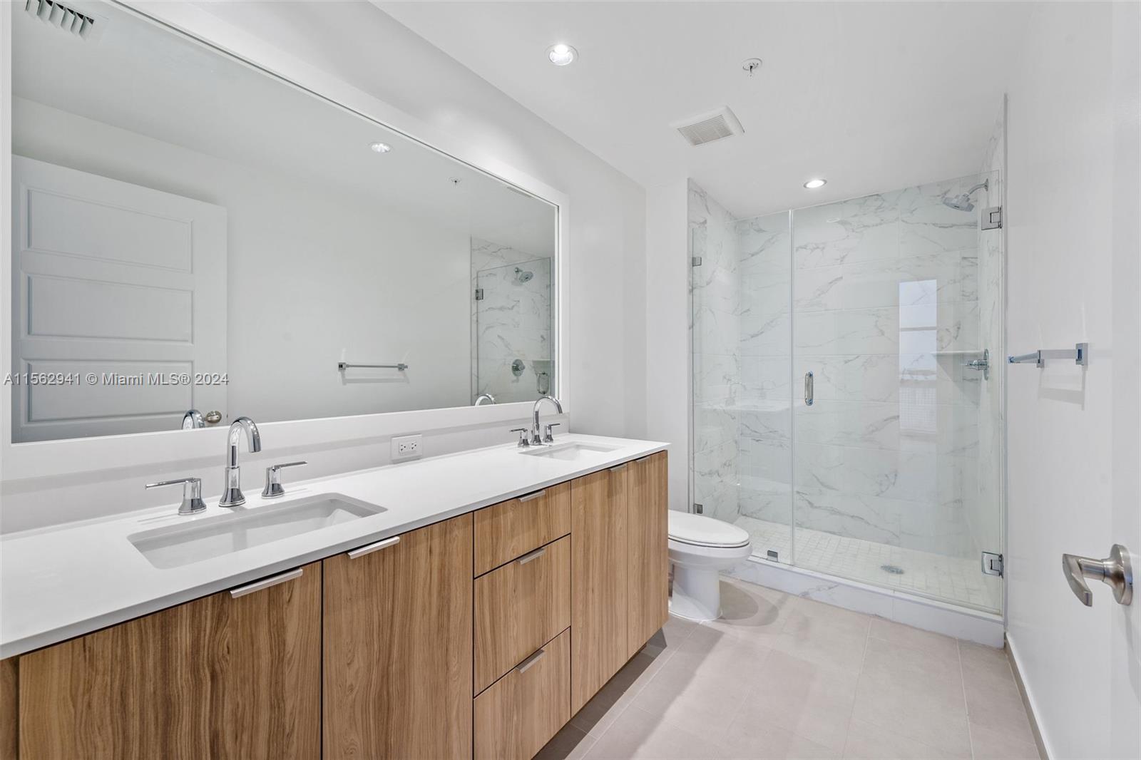 2150 N Bayshore Dr 0901, Miami, Florida 33137, 2 Bedrooms Bedrooms, ,2 BathroomsBathrooms,Residentiallease,For Rent,2150 N Bayshore Dr 0901,A11562941