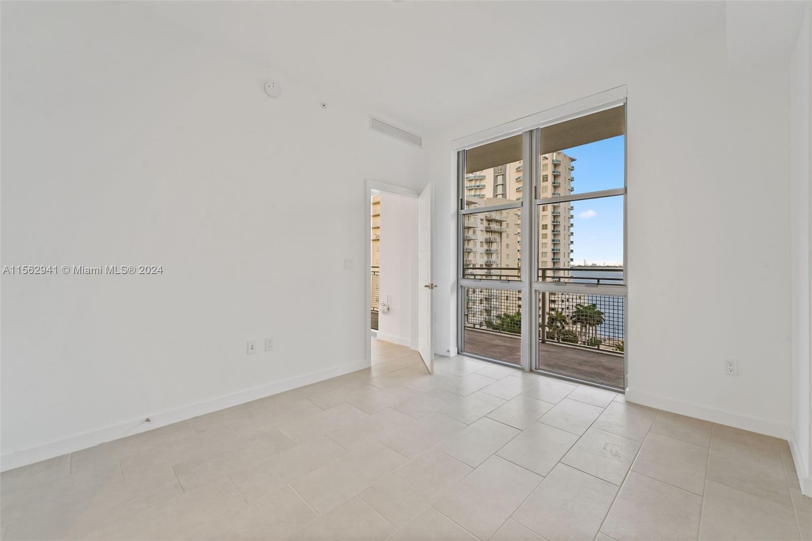 2150 N Bayshore Dr 0901, Miami, Florida 33137, 2 Bedrooms Bedrooms, ,2 BathroomsBathrooms,Residentiallease,For Rent,2150 N Bayshore Dr 0901,A11562941