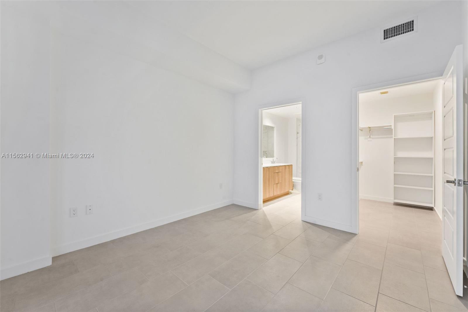 2150 N Bayshore Dr 0901, Miami, Florida 33137, 2 Bedrooms Bedrooms, ,2 BathroomsBathrooms,Residentiallease,For Rent,2150 N Bayshore Dr 0901,A11562941