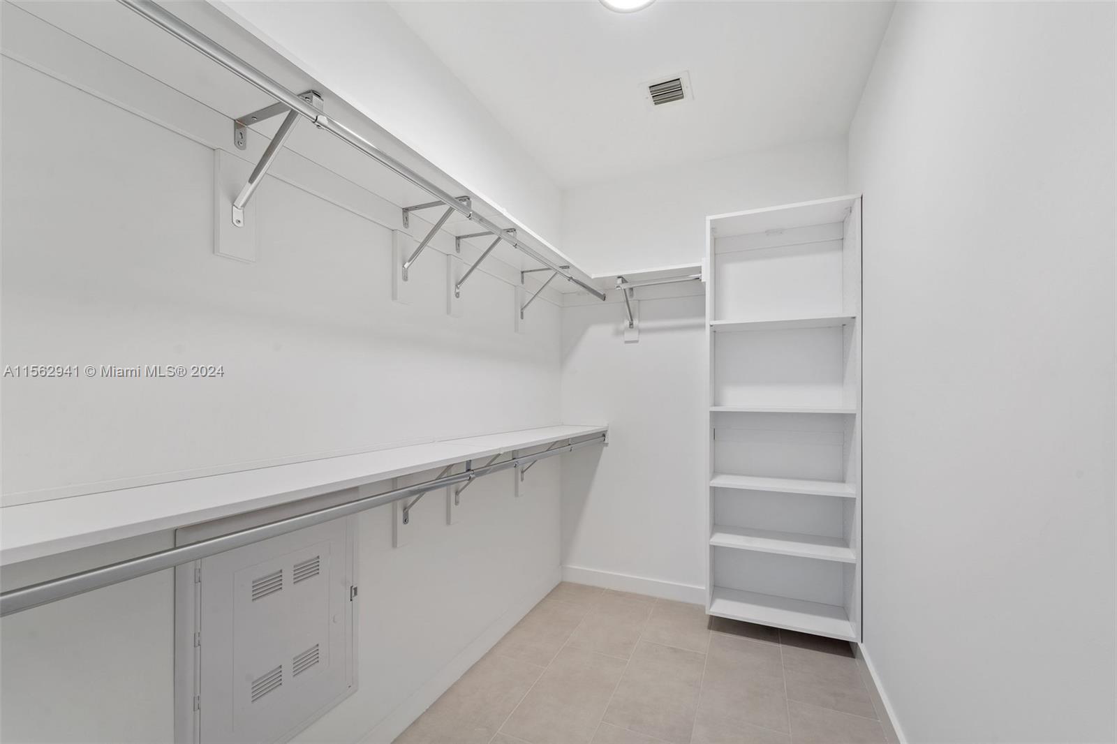 2150 N Bayshore Dr 0901, Miami, Florida 33137, 2 Bedrooms Bedrooms, ,2 BathroomsBathrooms,Residentiallease,For Rent,2150 N Bayshore Dr 0901,A11562941