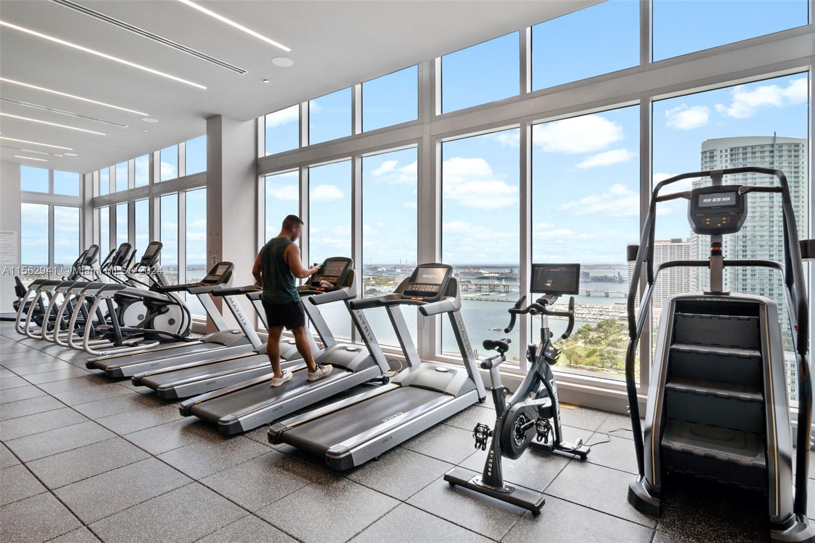 2150 N Bayshore Dr 0901, Miami, Florida 33137, 2 Bedrooms Bedrooms, ,2 BathroomsBathrooms,Residentiallease,For Rent,2150 N Bayshore Dr 0901,A11562941