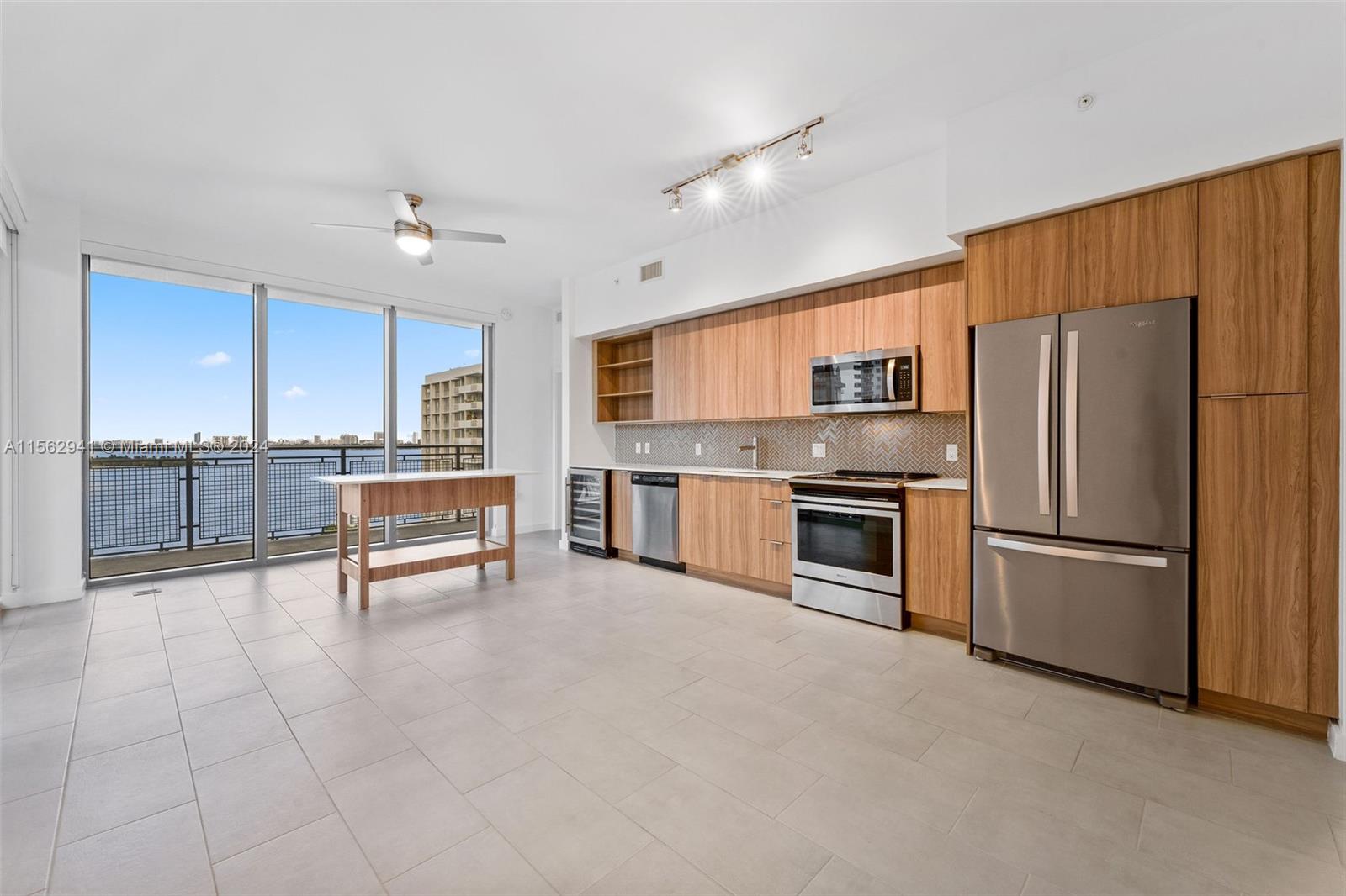 2150 N Bayshore Dr 0901, Miami, Florida 33137, 2 Bedrooms Bedrooms, ,2 BathroomsBathrooms,Residentiallease,For Rent,2150 N Bayshore Dr 0901,A11562941