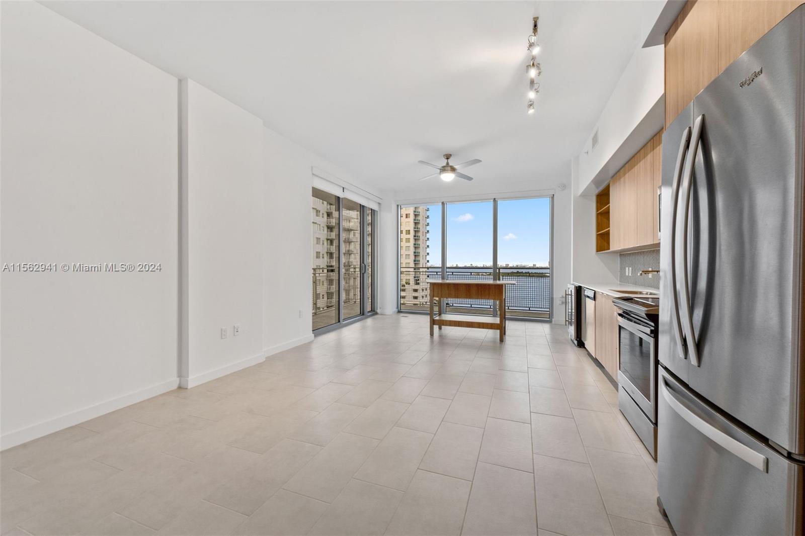 2150 N Bayshore Dr 0901, Miami, Florida 33137, 2 Bedrooms Bedrooms, ,2 BathroomsBathrooms,Residentiallease,For Rent,2150 N Bayshore Dr 0901,A11562941