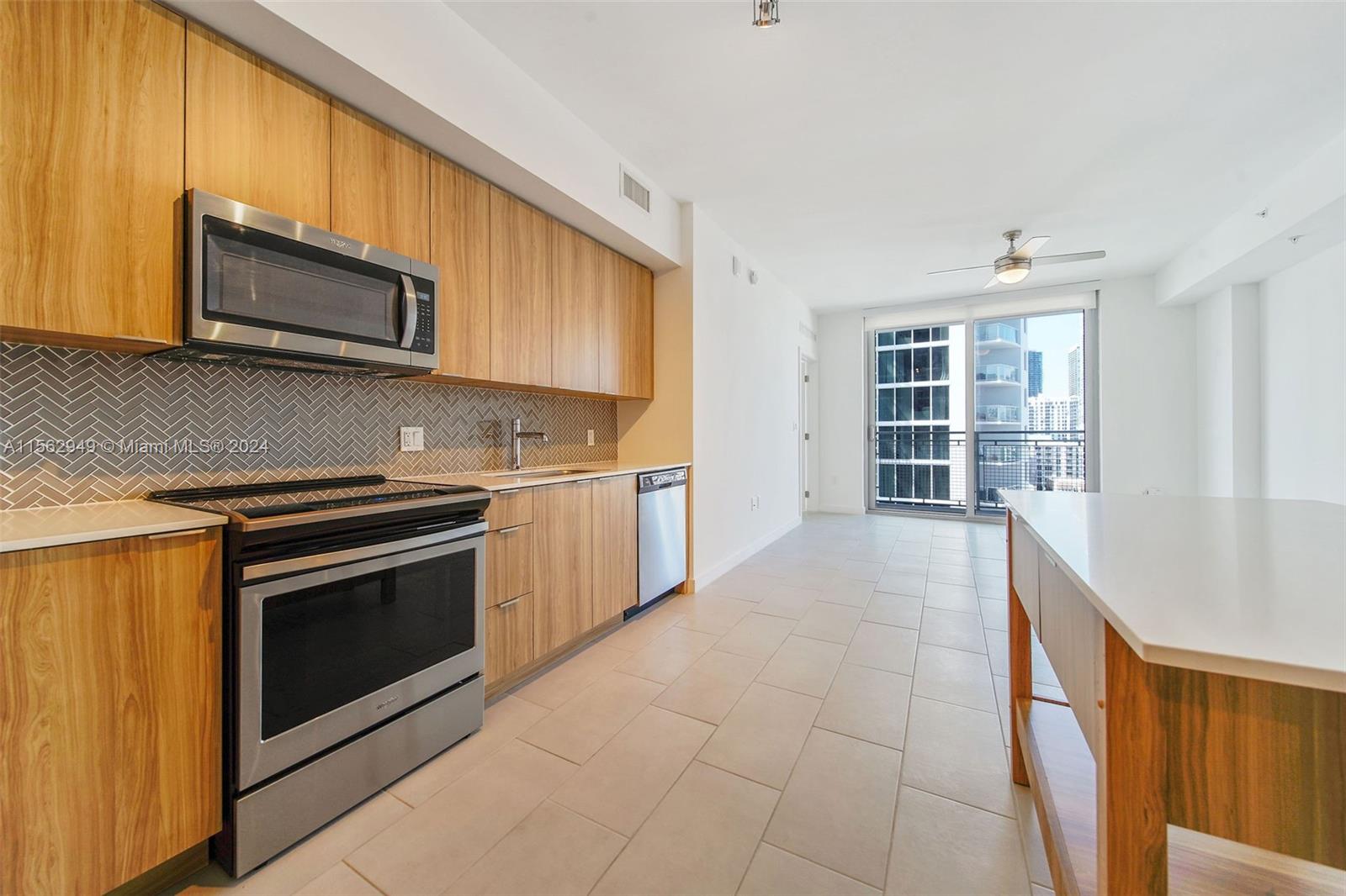 2150 N Bayshore Dr 1607, Miami, Florida 33137, 1 Bedroom Bedrooms, ,1 BathroomBathrooms,Residentiallease,For Rent,2150 N Bayshore Dr 1607,A11562949