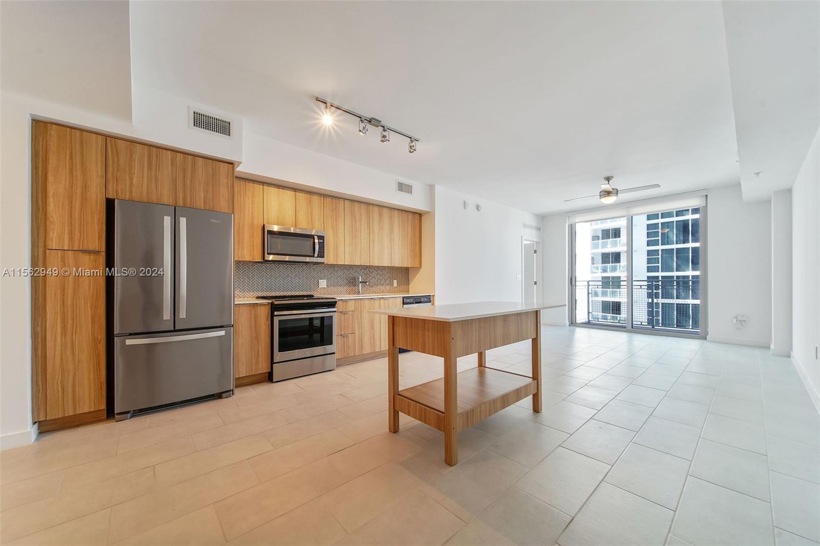 2150 N Bayshore Dr 1607, Miami, Florida 33137, 1 Bedroom Bedrooms, ,1 BathroomBathrooms,Residentiallease,For Rent,2150 N Bayshore Dr 1607,A11562949