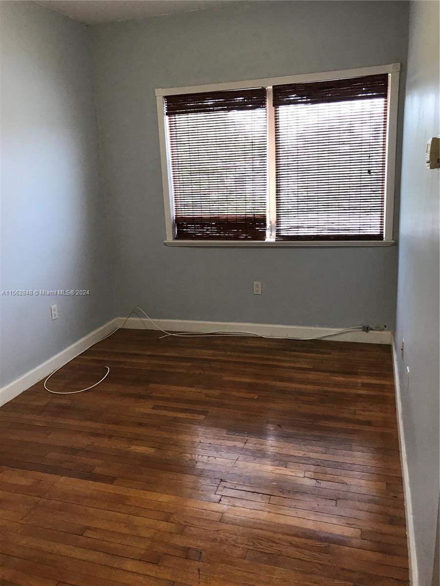 223 Calabria Ave 10, Coral Gables, Florida 33134, 1 Bedroom Bedrooms, ,1 BathroomBathrooms,Residentiallease,For Rent,223 Calabria Ave 10,A11562848