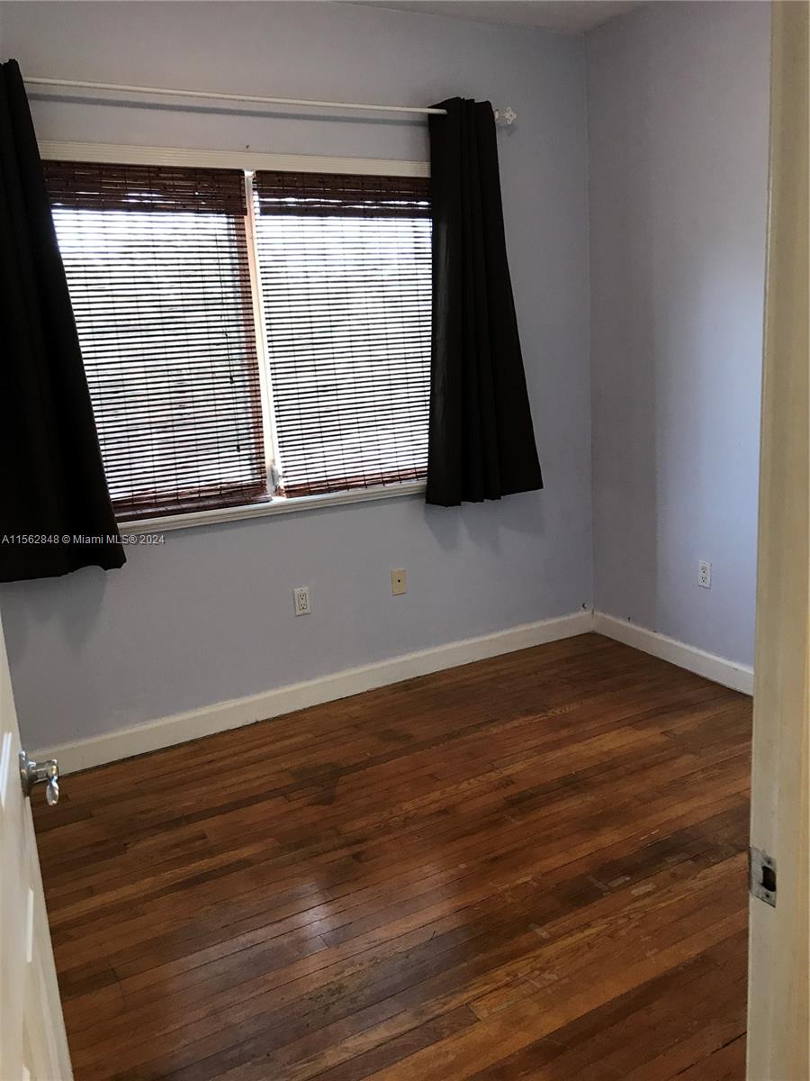 223 Calabria Ave 10, Coral Gables, Florida 33134, 1 Bedroom Bedrooms, ,1 BathroomBathrooms,Residentiallease,For Rent,223 Calabria Ave 10,A11562848