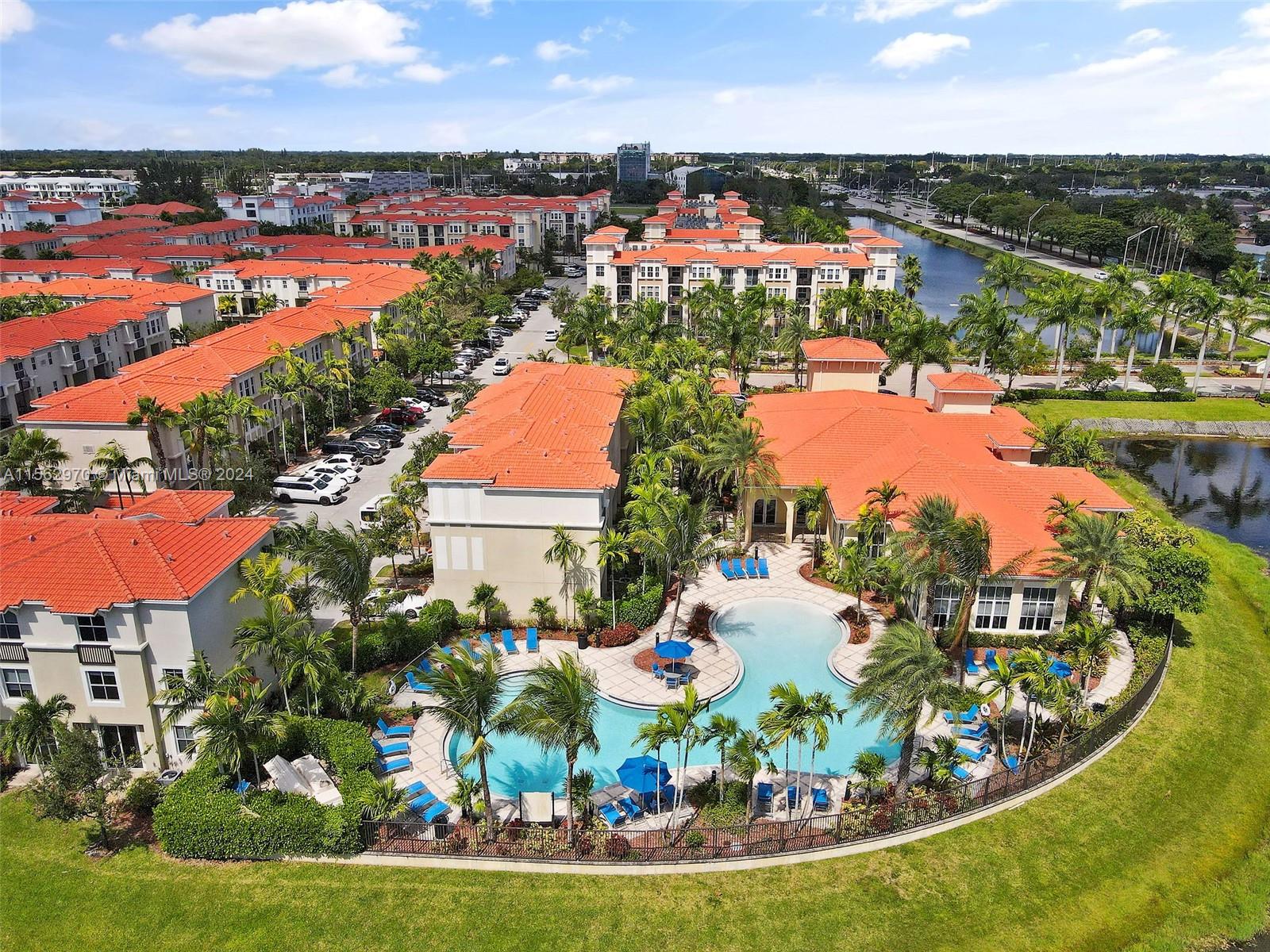 10170 SW 7th St 11-101, Pembroke Pines, Florida 33025, 2 Bedrooms Bedrooms, ,2 BathroomsBathrooms,Residentiallease,For Rent,10170 SW 7th St 11-101,A11562970
