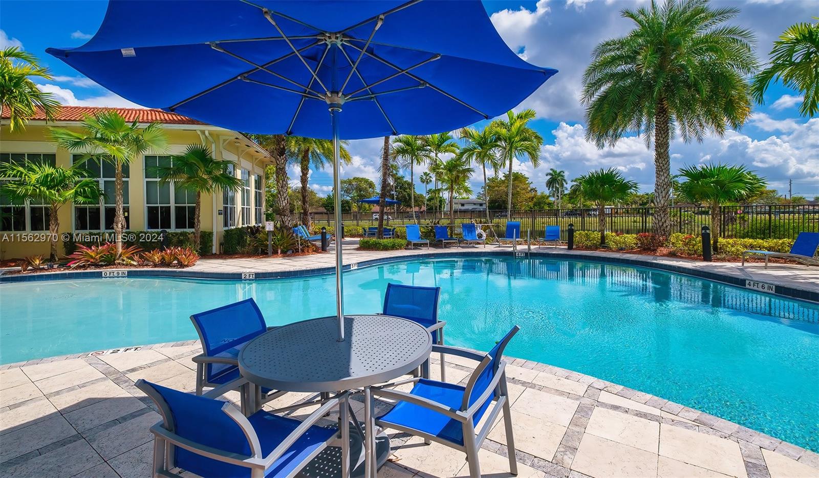 10170 SW 7th St 11-101, Pembroke Pines, Florida 33025, 2 Bedrooms Bedrooms, ,2 BathroomsBathrooms,Residentiallease,For Rent,10170 SW 7th St 11-101,A11562970