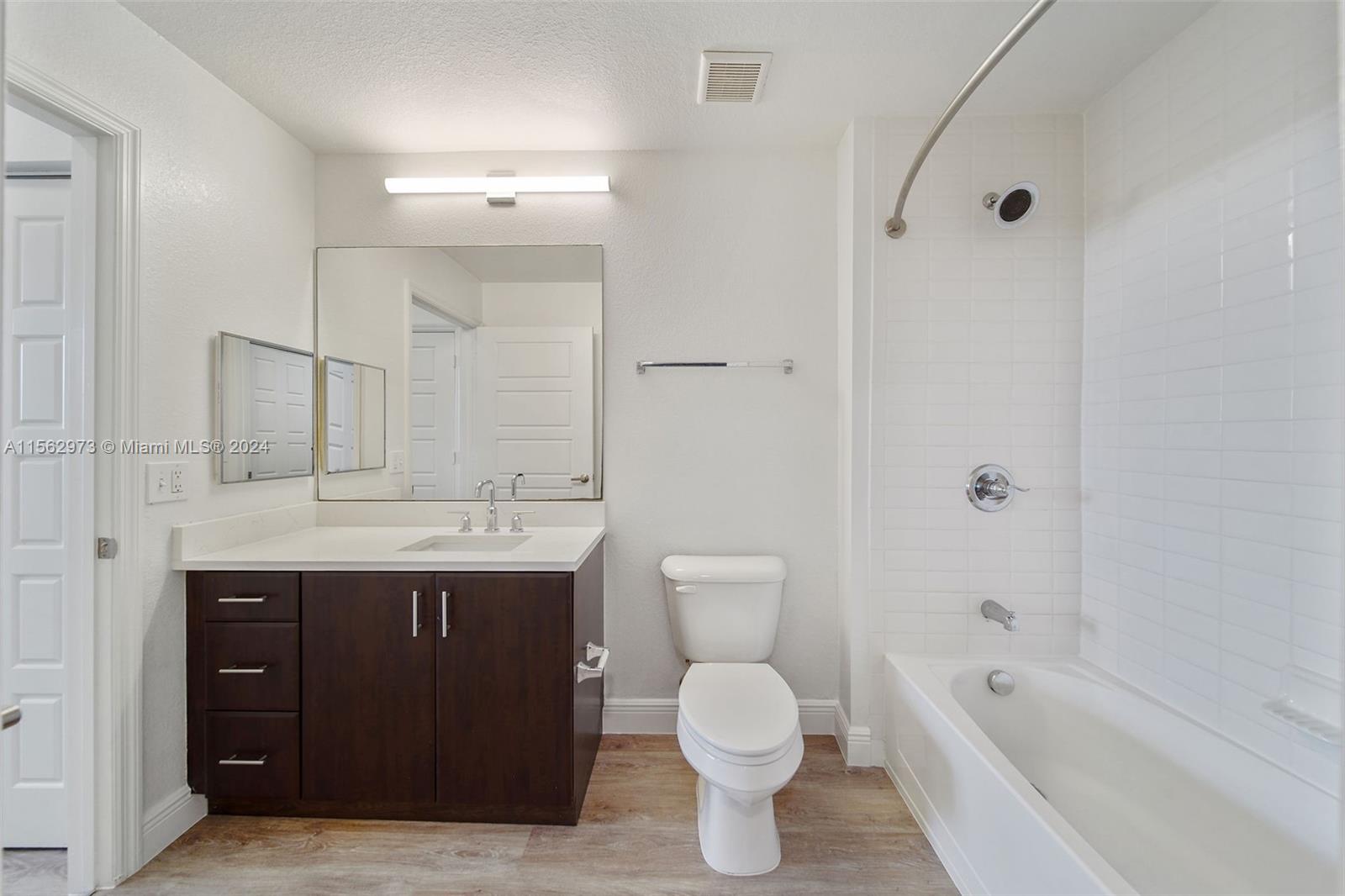 10170 SW 7th St 25-307, Pembroke Pines, Florida 33025, 1 Bedroom Bedrooms, ,1 BathroomBathrooms,Residentiallease,For Rent,10170 SW 7th St 25-307,A11562973