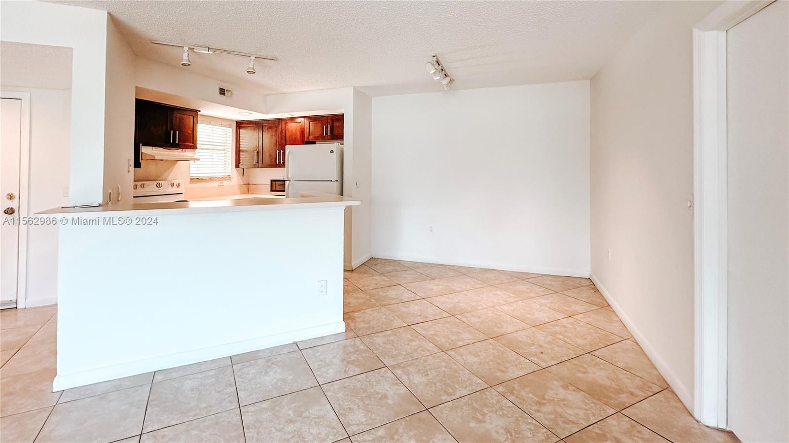 12950 Vista Isles Dr 417, Sunrise, Florida 33325, 2 Bedrooms Bedrooms, ,2 BathroomsBathrooms,Residential,For Sale,12950 Vista Isles Dr 417,A11562986