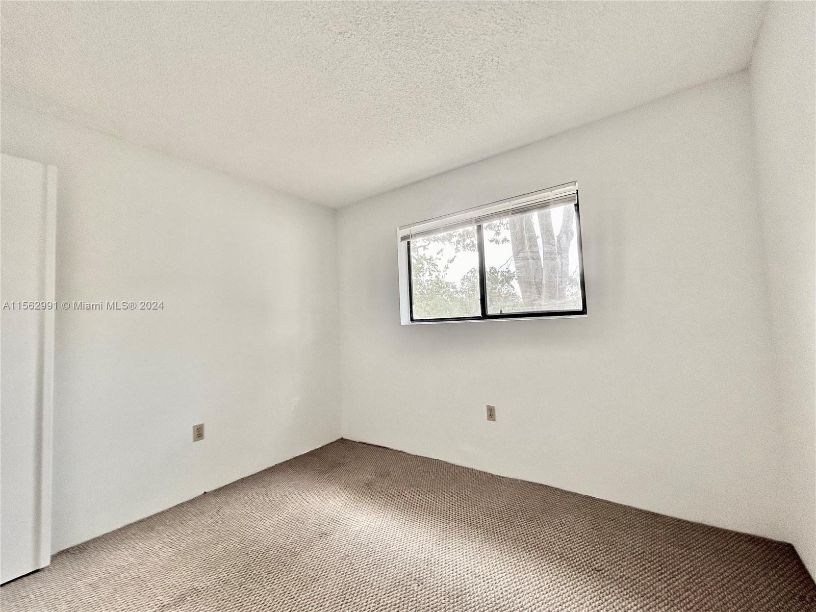 200 W Palm Cir W 305, Pembroke Pines, Florida 33025, 2 Bedrooms Bedrooms, ,1 BathroomBathrooms,Residentiallease,For Rent,200 W Palm Cir W 305,A11562991