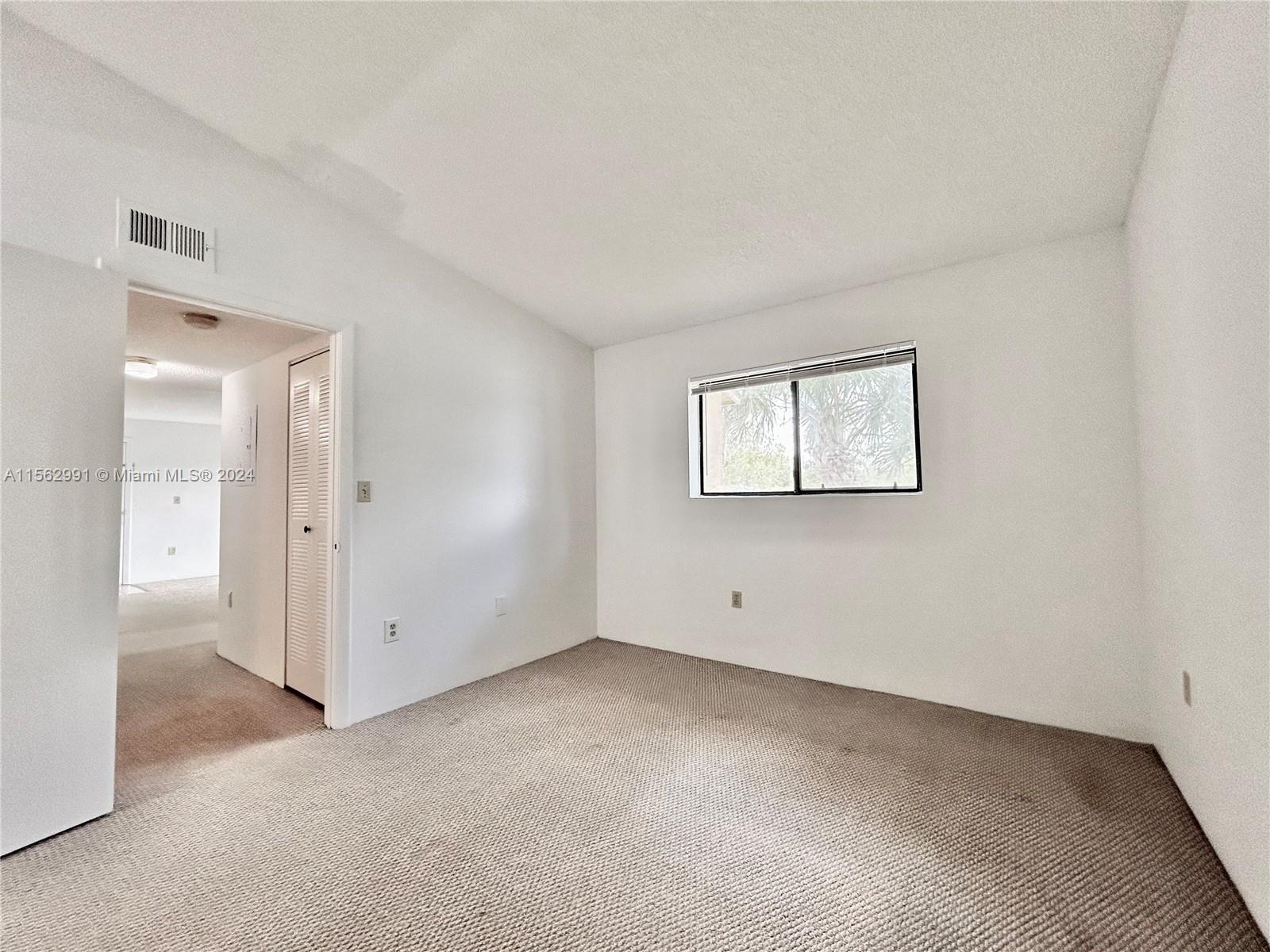 200 W Palm Cir W 305, Pembroke Pines, Florida 33025, 2 Bedrooms Bedrooms, ,1 BathroomBathrooms,Residentiallease,For Rent,200 W Palm Cir W 305,A11562991