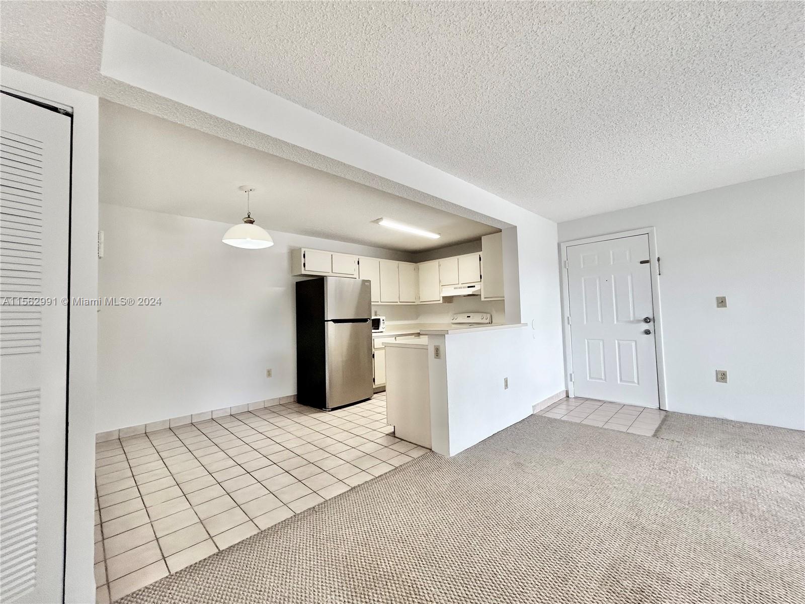 200 W Palm Cir W 305, Pembroke Pines, Florida 33025, 2 Bedrooms Bedrooms, ,1 BathroomBathrooms,Residentiallease,For Rent,200 W Palm Cir W 305,A11562991