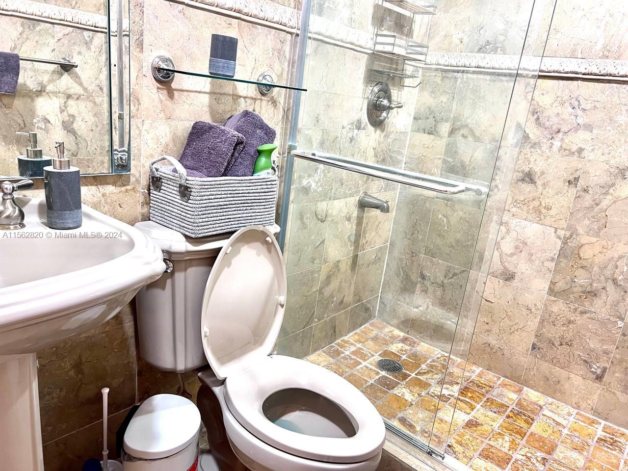 Miami, Florida 33137, 2 Bedrooms Bedrooms, ,2 BathroomsBathrooms,Residentiallease,For Rent,A11562820