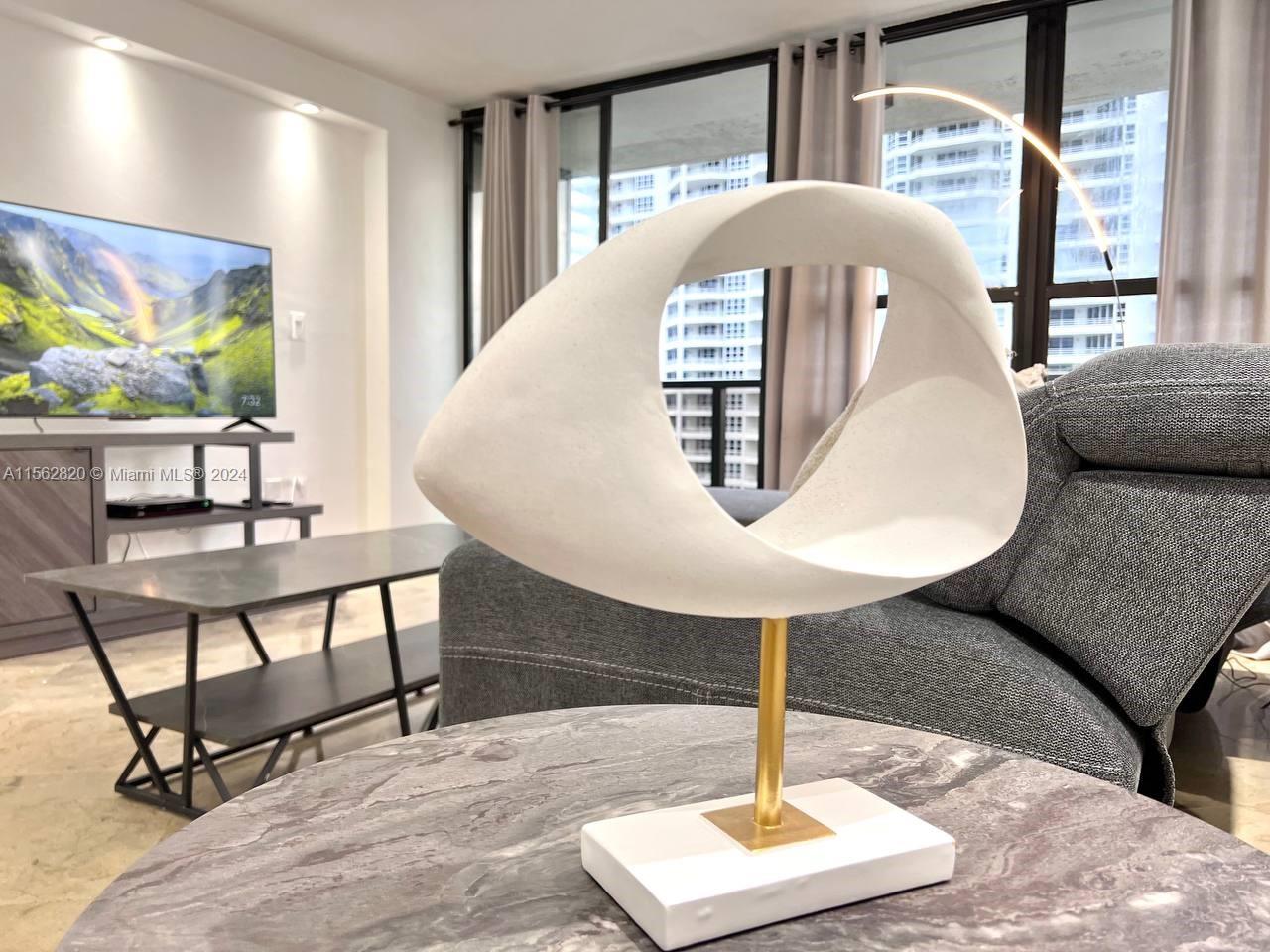 Miami, Florida 33137, 2 Bedrooms Bedrooms, ,2 BathroomsBathrooms,Residentiallease,For Rent,A11562820