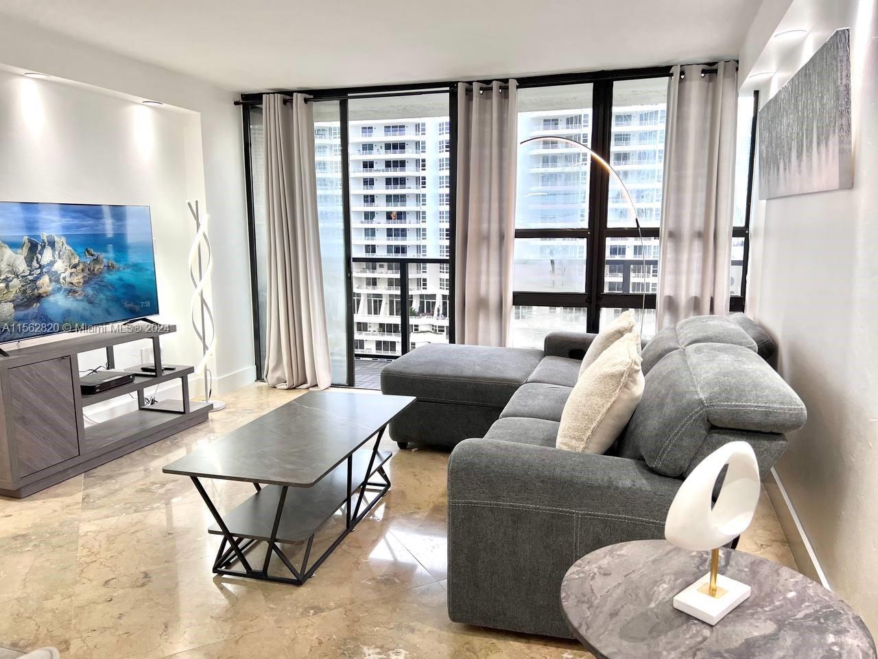 Miami, Florida 33137, 2 Bedrooms Bedrooms, ,2 BathroomsBathrooms,Residentiallease,For Rent,A11562820