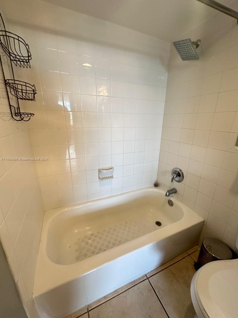 2175 NE 170th St 305, North Miami Beach, Florida 33162, 1 Bedroom Bedrooms, ,1 BathroomBathrooms,Residentiallease,For Rent,2175 NE 170th St 305,A11563006