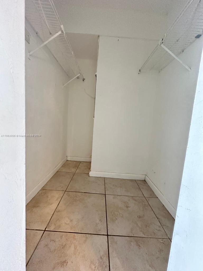 2175 NE 170th St 305, North Miami Beach, Florida 33162, 1 Bedroom Bedrooms, ,1 BathroomBathrooms,Residentiallease,For Rent,2175 NE 170th St 305,A11563006