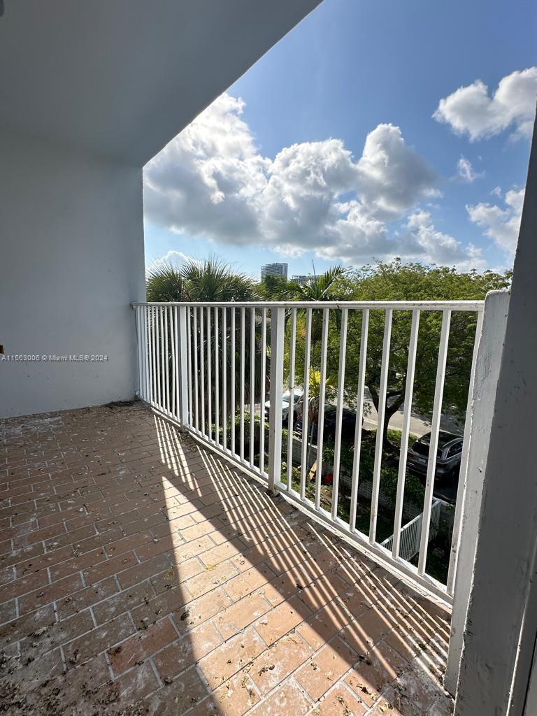 2175 NE 170th St 305, North Miami Beach, Florida 33162, 1 Bedroom Bedrooms, ,1 BathroomBathrooms,Residentiallease,For Rent,2175 NE 170th St 305,A11563006