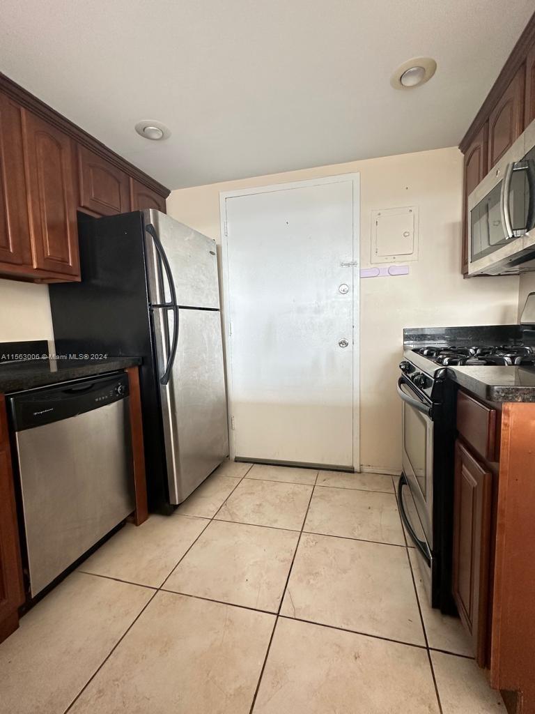 2175 NE 170th St 305, North Miami Beach, Florida 33162, 1 Bedroom Bedrooms, ,1 BathroomBathrooms,Residentiallease,For Rent,2175 NE 170th St 305,A11563006