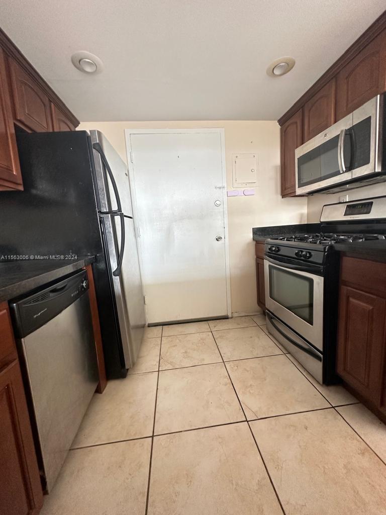 2175 NE 170th St 305, North Miami Beach, Florida 33162, 1 Bedroom Bedrooms, ,1 BathroomBathrooms,Residentiallease,For Rent,2175 NE 170th St 305,A11563006