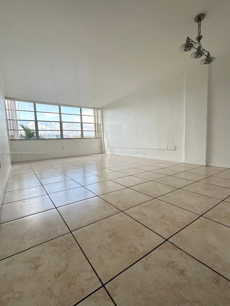 2175 NE 170th St 305, North Miami Beach, Florida 33162, 1 Bedroom Bedrooms, ,1 BathroomBathrooms,Residentiallease,For Rent,2175 NE 170th St 305,A11563006