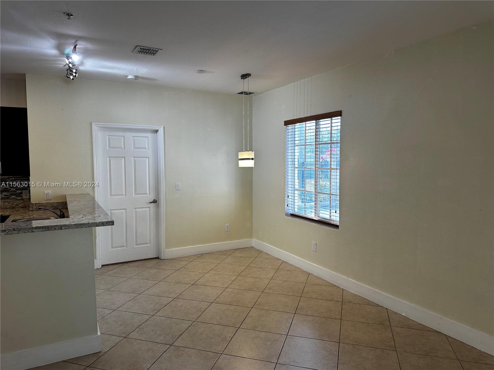 111 NW 2nd Ave 14, Hallandale Beach, Florida 33009, 3 Bedrooms Bedrooms, ,2 BathroomsBathrooms,Residential,For Sale,111 NW 2nd Ave 14,A11563015