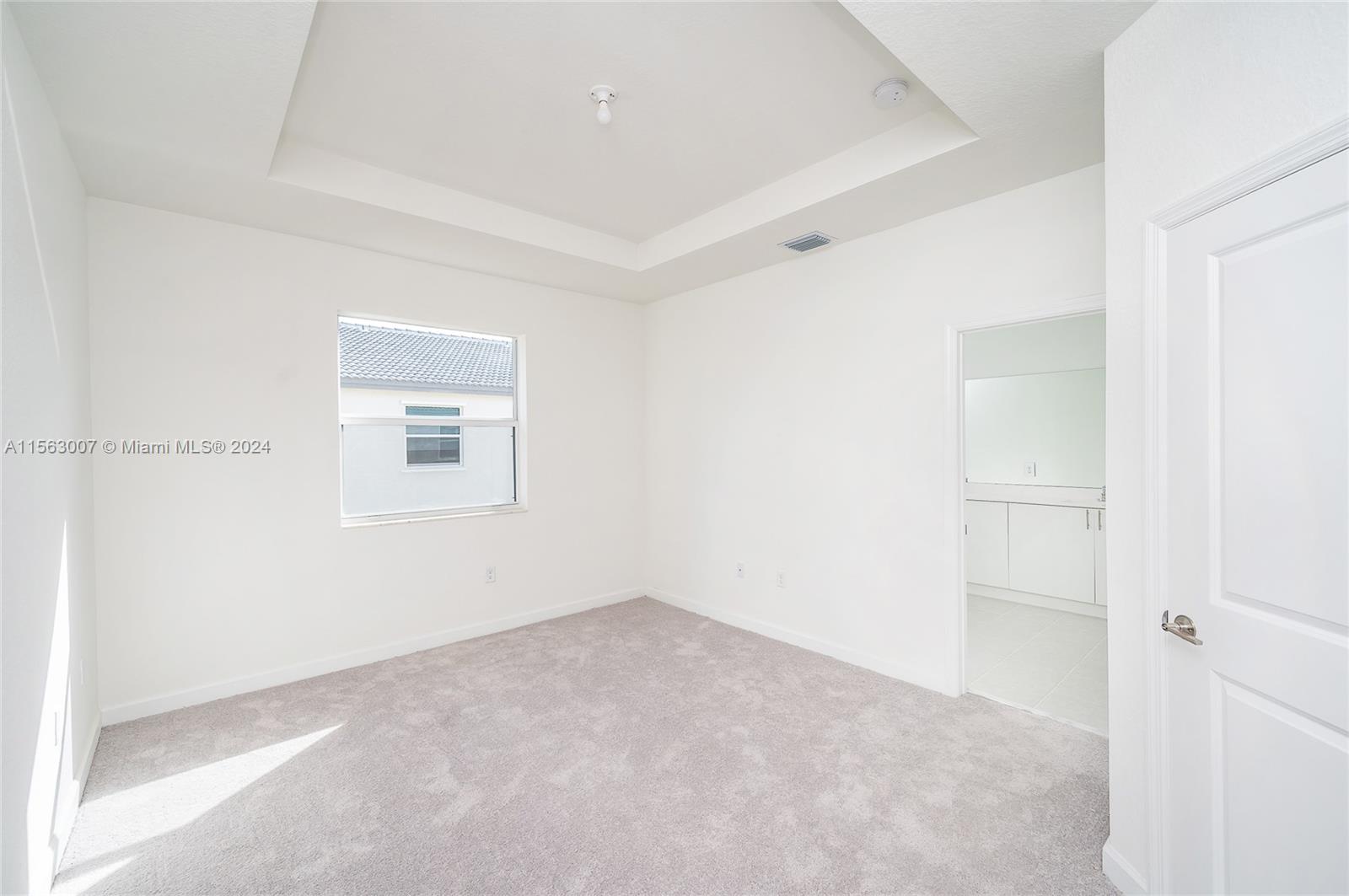 2642 SE 10 street, Homestead, Florida 33035, 3 Bedrooms Bedrooms, ,2 BathroomsBathrooms,Residentiallease,For Rent,2642 SE 10 street,A11563007